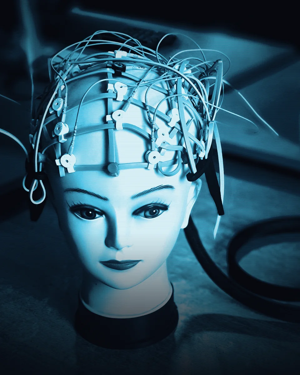 RapidCap EEG electrode cap fitted on a head form in the Axxonet Brain Research Laboratory